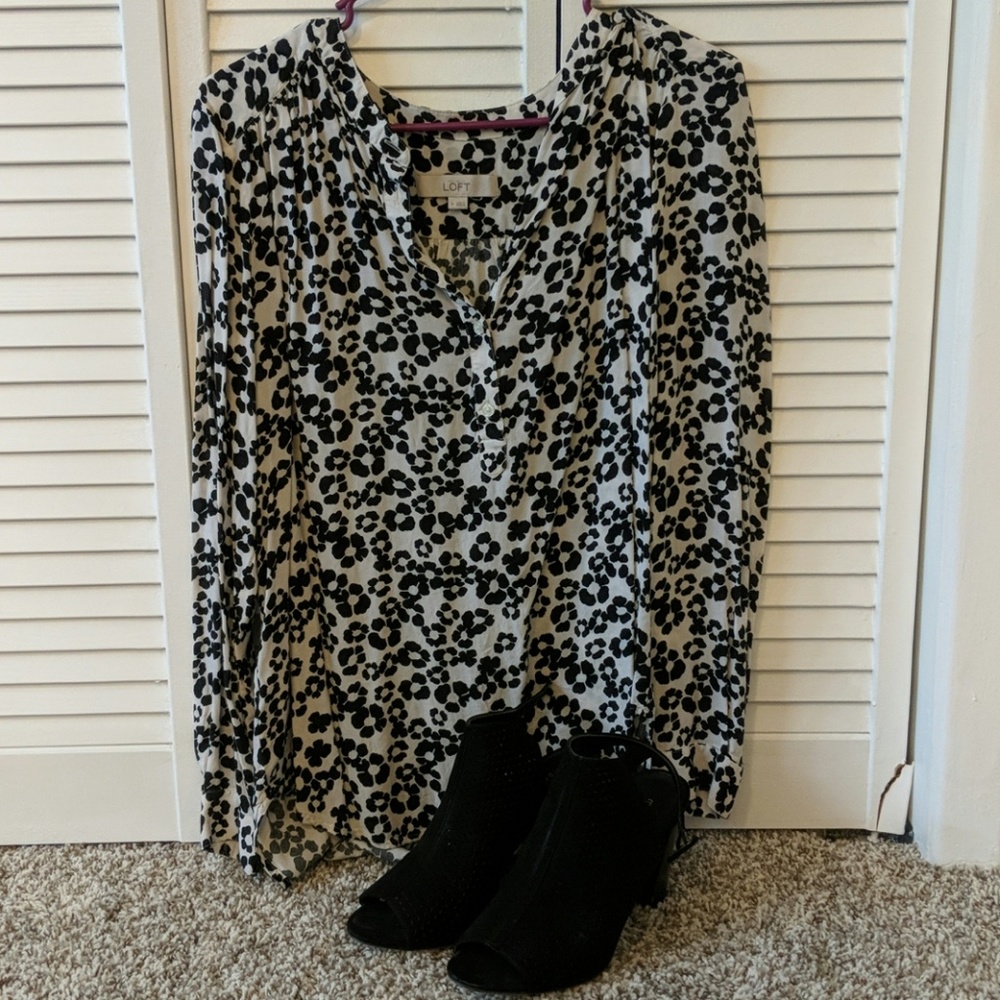 Black and white dress shirt! Cute floral pattern